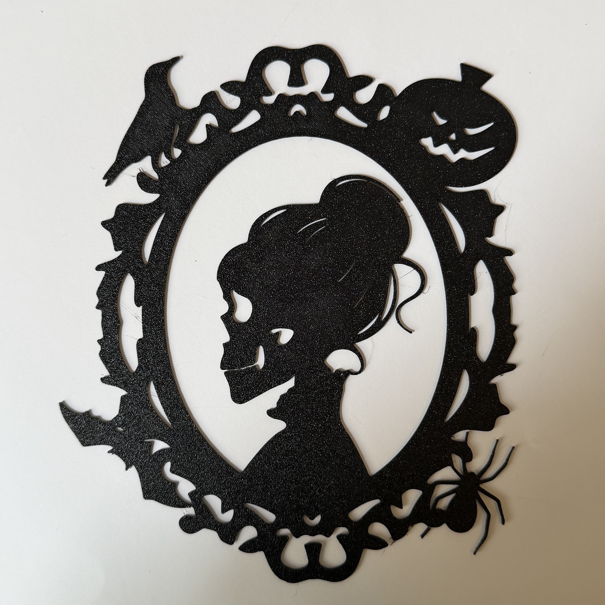 Skeleton Lady Wall Art Decoration - Image 2