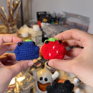 Strawberry & Blueberry Frog Crochet Key